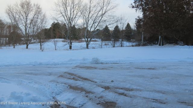 2327 W Taft Road, St. Johns, MI 48879