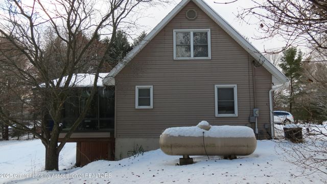 2327 W Taft Road, St. Johns, MI 48879