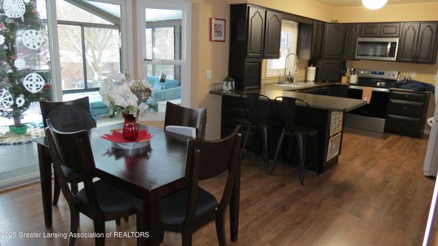 2327 W Taft Road, St. Johns, MI 48879