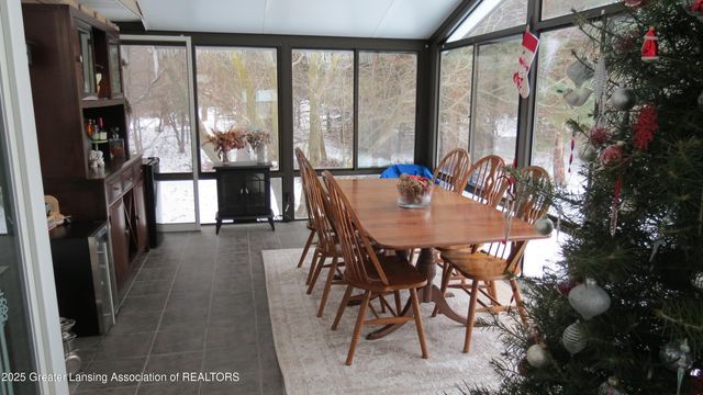 2327 W Taft Road, St. Johns, MI 48879