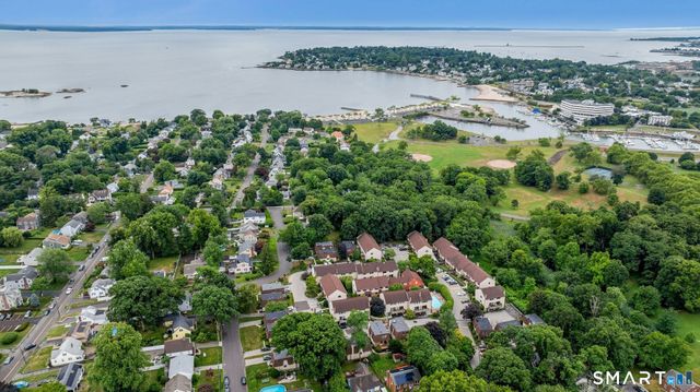 202 Soundview Avenue 10, Stamford, CT 06902