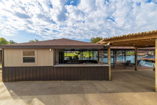 114 Seminole Drive, Gainesville, TX 76240