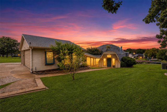 114 Seminole Drive, Gainesville, TX 76240