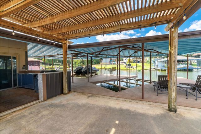 114 Seminole Drive, Gainesville, TX 76240