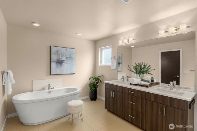 10718 15th Avenue NE, Seattle, WA 98125