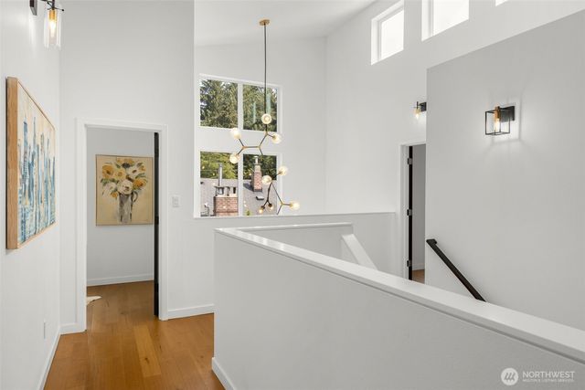 10718 15th Avenue NE, Seattle, WA 98125
