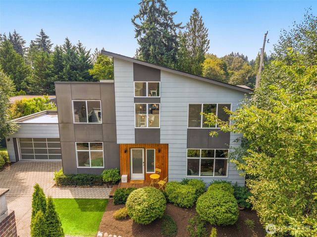 10718 15th Avenue NE, Seattle, WA 98125