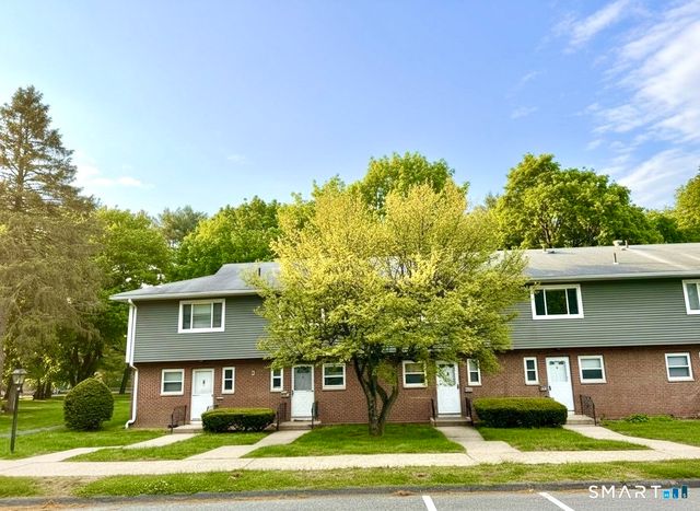 3 Camelot Drive 2, Bloomfield, CT 06002