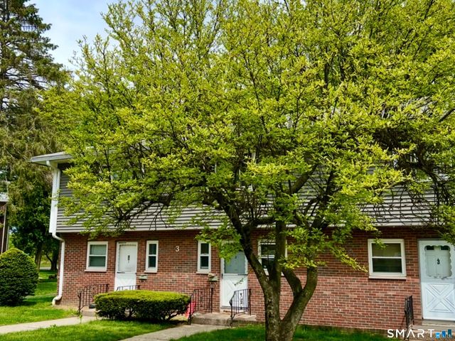 3 Camelot Drive 2, Bloomfield, CT 06002