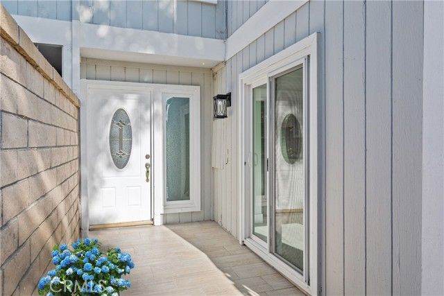 16121 Saint Croix Circle, Huntington Beach, CA 92649