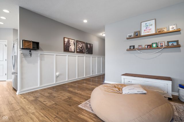 4726 W Lawrence Way, New Palestine, IN 46163