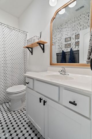 4726 W Lawrence Way, New Palestine, IN 46163