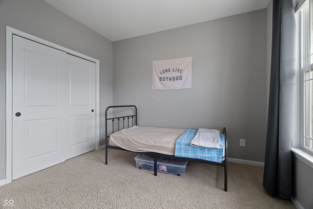 4726 W Lawrence Way, New Palestine, IN 46163