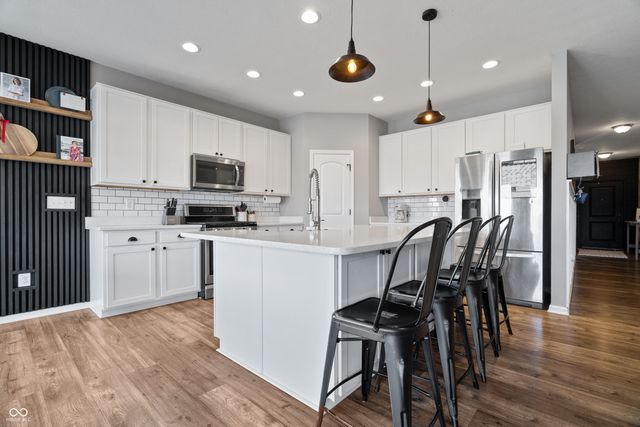 4726 W Lawrence Way, New Palestine, IN 46163