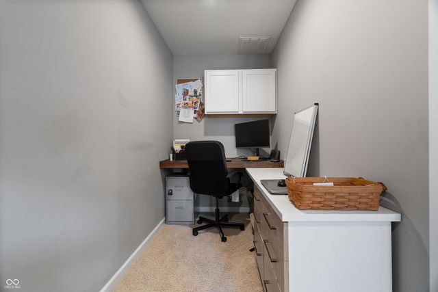 4726 W Lawrence Way, New Palestine, IN 46163