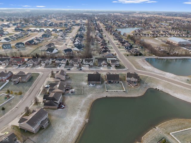 4726 W Lawrence Way, New Palestine, IN 46163