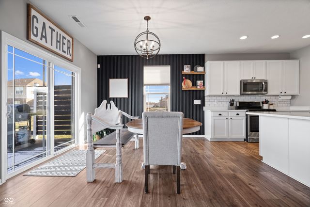 4726 W Lawrence Way, New Palestine, IN 46163