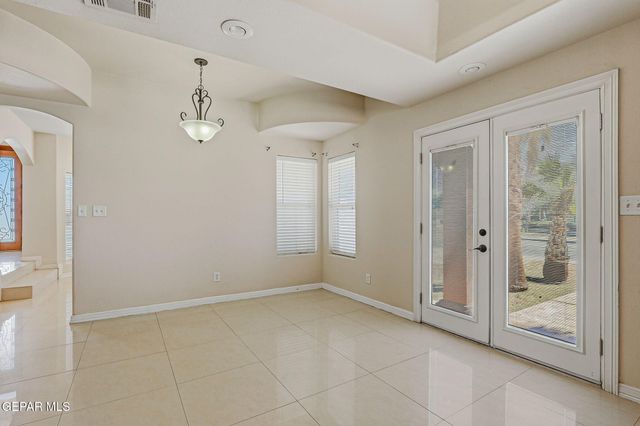 8634 N LOOP Drive, El Paso, TX 79907