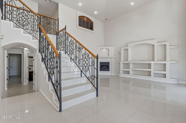 8634 N LOOP Drive, El Paso, TX 79907