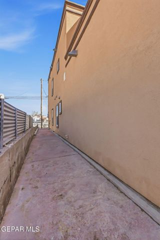 8634 N LOOP Drive, El Paso, TX 79907