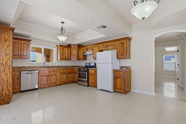 8634 N LOOP Drive, El Paso, TX 79907