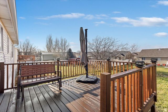 1521 N 2275 W, Clinton, UT 84015