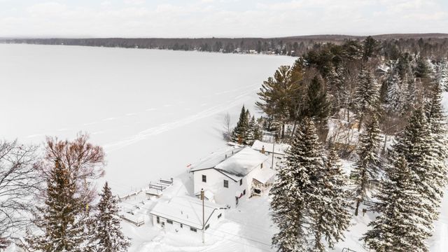 4029 E Shore Drive NE, Coldsprings Twp, MI 49646