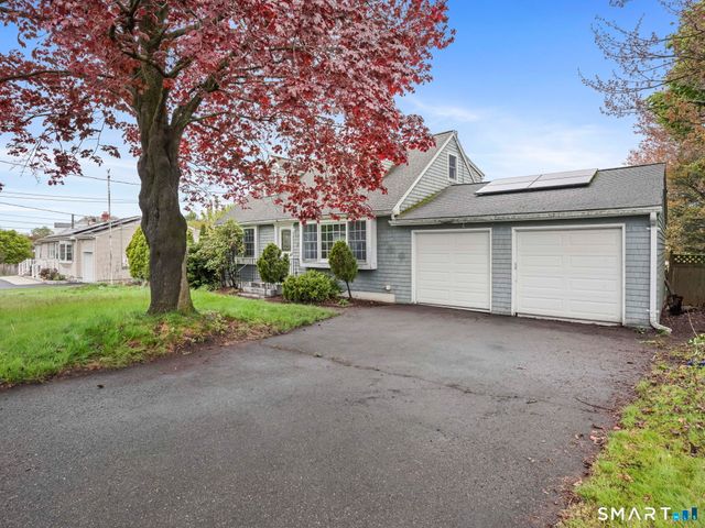 33 Cynthia Drive, West Haven, CT 06516