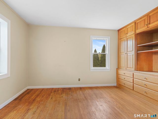 33 Cynthia Drive, West Haven, CT 06516