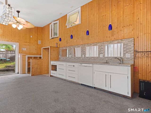 33 Cynthia Drive, West Haven, CT 06516