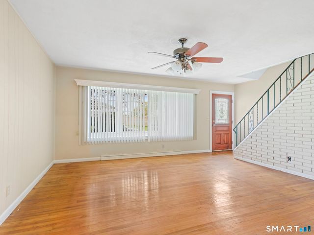 33 Cynthia Drive, West Haven, CT 06516