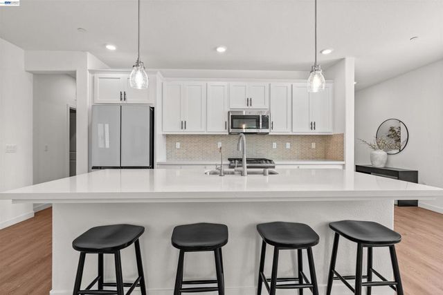 1018 Shearwater Rd., Lathrop, CA 95330