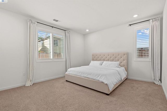 1018 Shearwater Rd., Lathrop, CA 95330