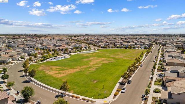 1018 Shearwater Rd., Lathrop, CA 95330