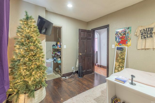 501 E Lewis Street, Fort Wayne, IN 46802