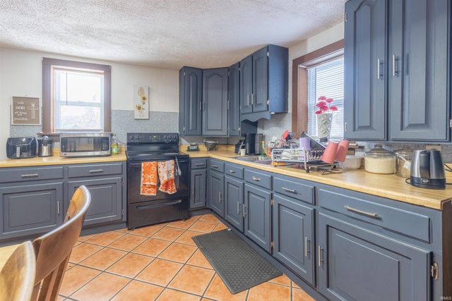 501 E Lewis Street, Fort Wayne, IN 46802