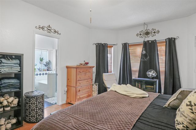 5502 Hyannis Drive, Arlington, TX 76018