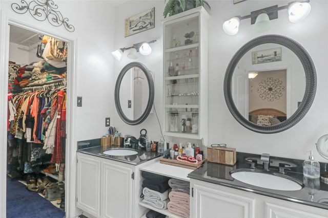 5502 Hyannis Drive, Arlington, TX 76018