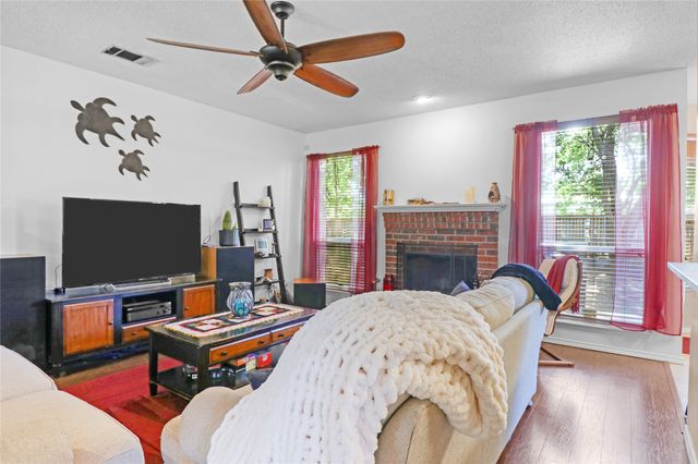 5502 Hyannis Drive, Arlington, TX 76018