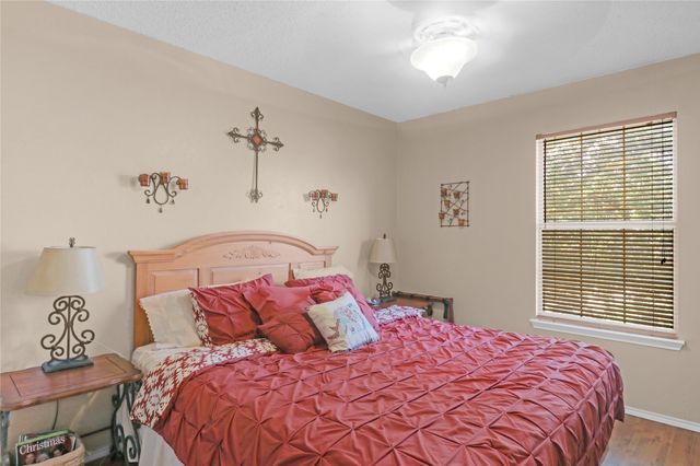 5502 Hyannis Drive, Arlington, TX 76018
