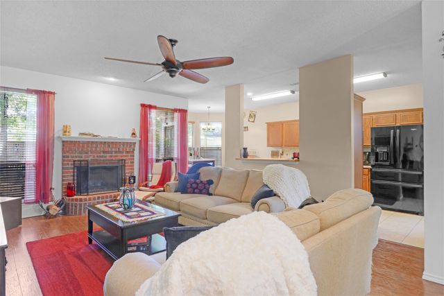5502 Hyannis Drive, Arlington, TX 76018