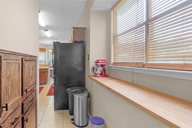5502 Hyannis Drive, Arlington, TX 76018