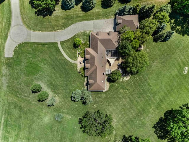 705 18th Avenue N, Moorhead, MN 56560