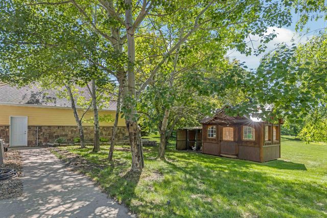 705 18th Avenue N, Moorhead, MN 56560