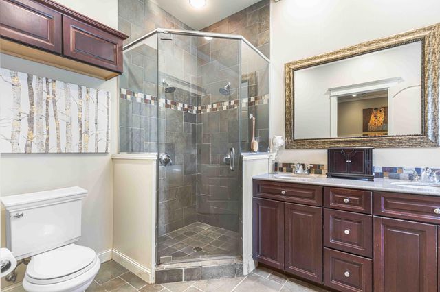 705 18th Avenue N, Moorhead, MN 56560