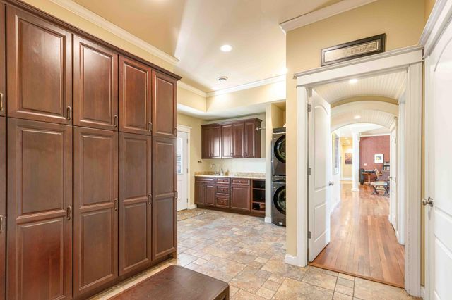 705 18th Avenue N, Moorhead, MN 56560