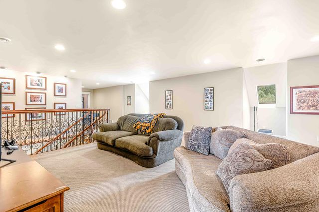 705 18th Avenue N, Moorhead, MN 56560