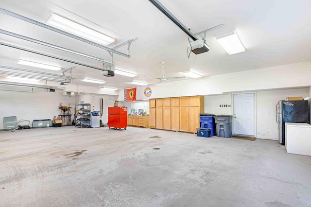 705 18th Avenue N, Moorhead, MN 56560