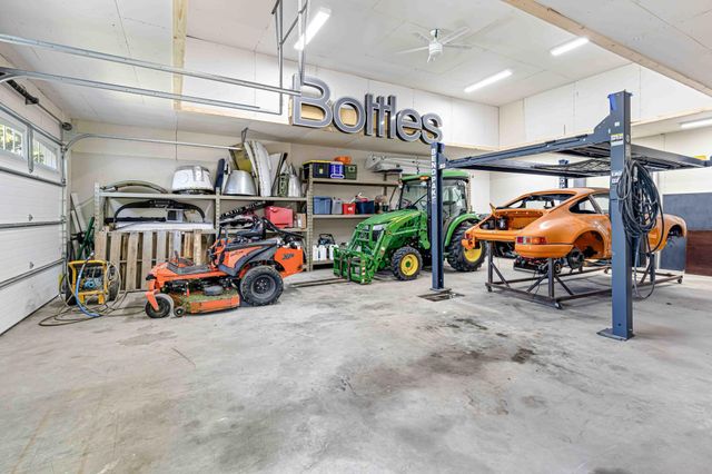 705 18th Avenue N, Moorhead, MN 56560