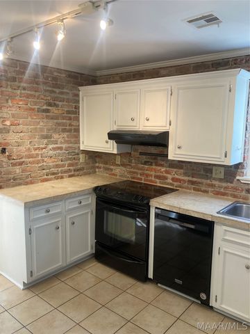 2952 Old Farm Road, Montgomery, AL 36111